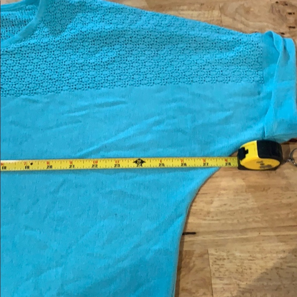 ๐ฅSOLD๐ฅ๐ผ 5 for $25 New York & Company shirt/sw - Picture 5 of 5